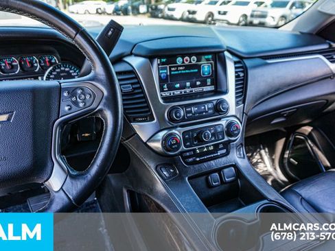 Used 2015 Chevrolet Suburban LT RWD image 34
