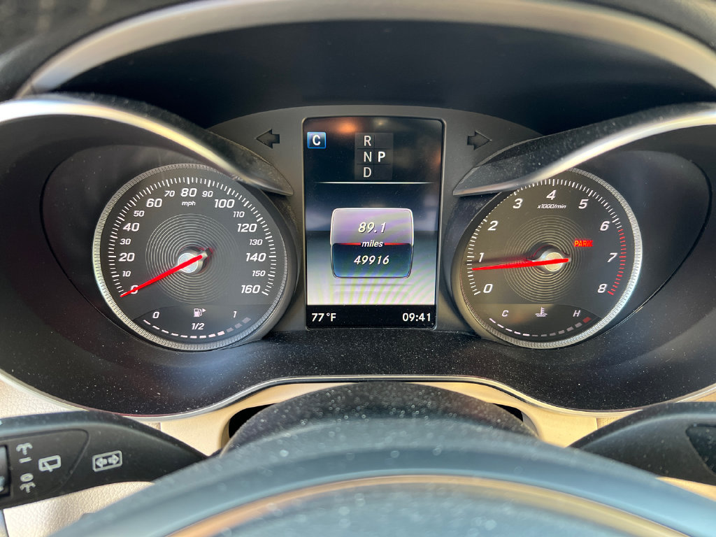 Used 2018 Mercedes-Benz GLC 300 4MATIC image 5