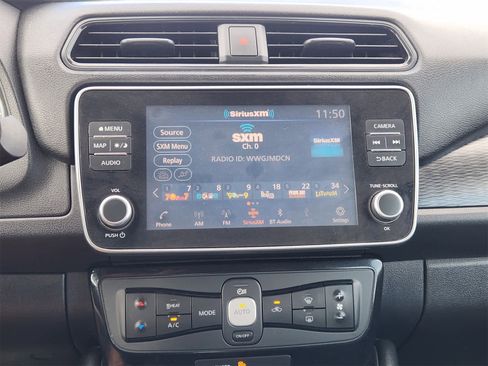 Used 2021 Nissan Leaf SV w/ SV Technology Package image 16