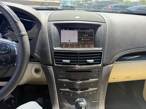 Used 2019 Lincoln MKT AWD image 21