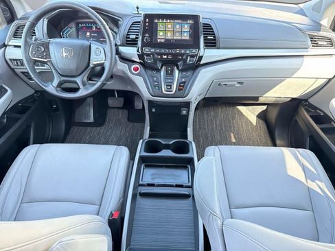 Certified 2024 Honda Odyssey EX-L image 17