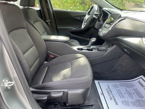 Used 2024 Chevrolet Malibu LT image 32