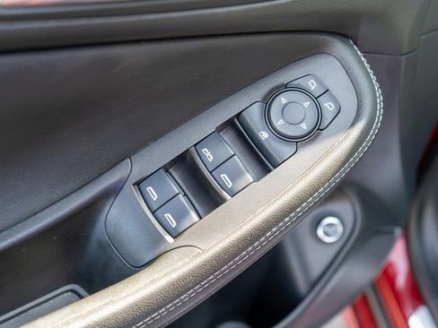 Used 2022 Buick Encore GX Select w/ Sport Touring Package FWD image 18