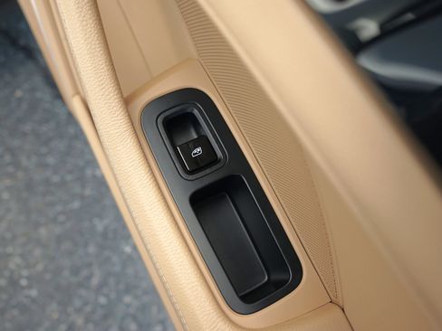 Used 2021 Porsche Panamera 4 AWD/4WD image 31