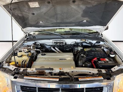 Used 2008 Ford Escape 4WD Hybrid image 26