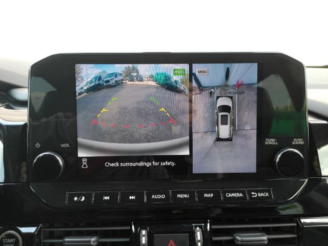 Used 2022 Nissan Pathfinder SL w/ SL Black Package FWD image 9