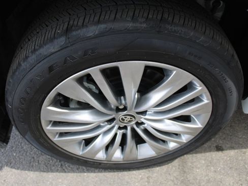 Certified 2026 Toyota Highlander Platinum AWD/4WD image 72