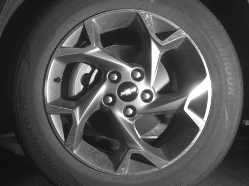 Used 2025 Chevrolet Trax LT FWD image 12