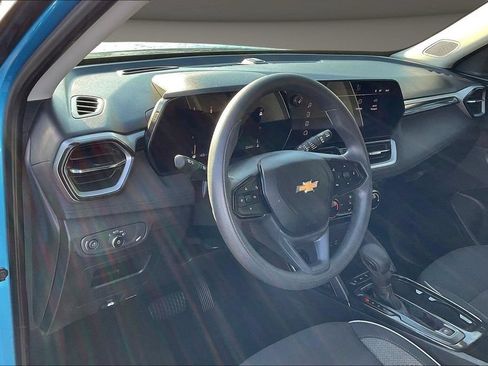 Used 2025 Chevrolet TrailBlazer LT AWD/4WD image 20