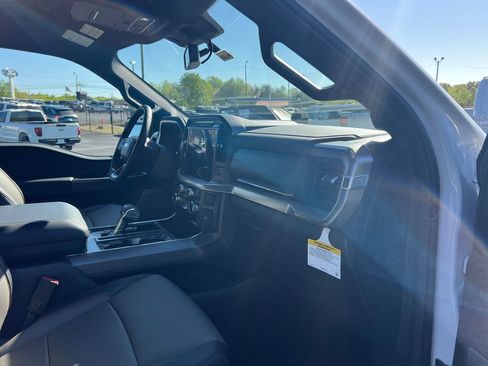New 2025 Ford F150 Lariat w/ Equipment Group 501A Mid image 12