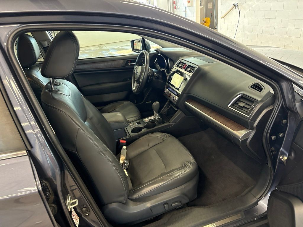 Used 2017 Subaru Outback 2.5i Limited AWD/4WD image 13