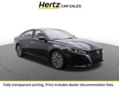 Used 2025 Nissan Altima 2.5 SV FWD image 1