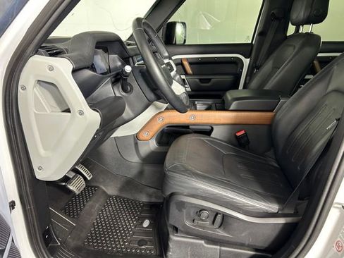 Used 2020 Land Rover Defender 110 HSE AWD/4WD image 19