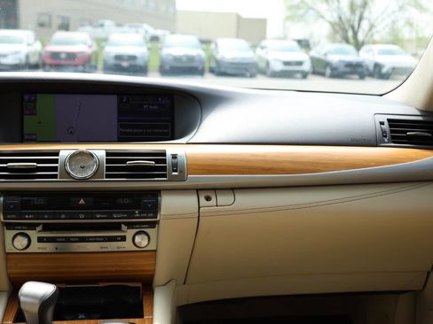 Used 2014 Lexus LS 460 L AWD/4WD image 23