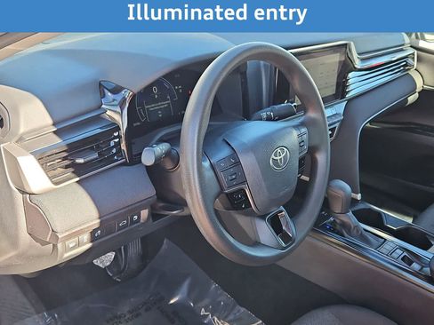 Used 2025 Toyota Camry LE image 12