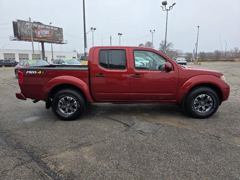 Used 2018 Nissan Frontier PRO-4X image 4