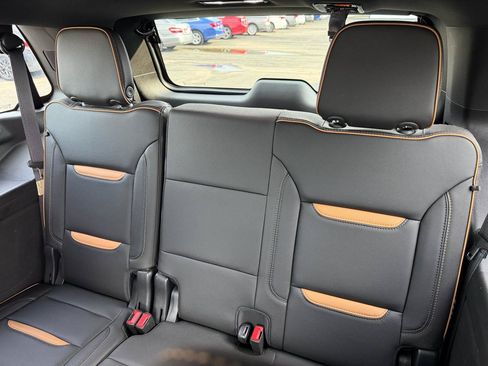 Used 2021 GMC Yukon AT4 w/ AT4 Premium Package AWD/4WD image 20