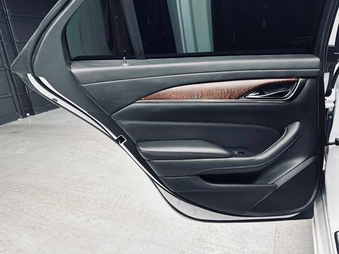 Used 2018 Cadillac CTS Luxury RWD image 28