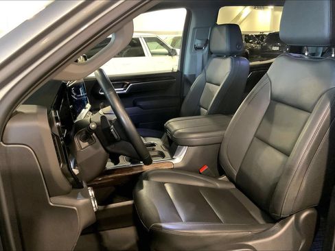Used 2025 GMC Sierra 1500 Elevation w/ Elevation Premium Package AWD/4WD image 7