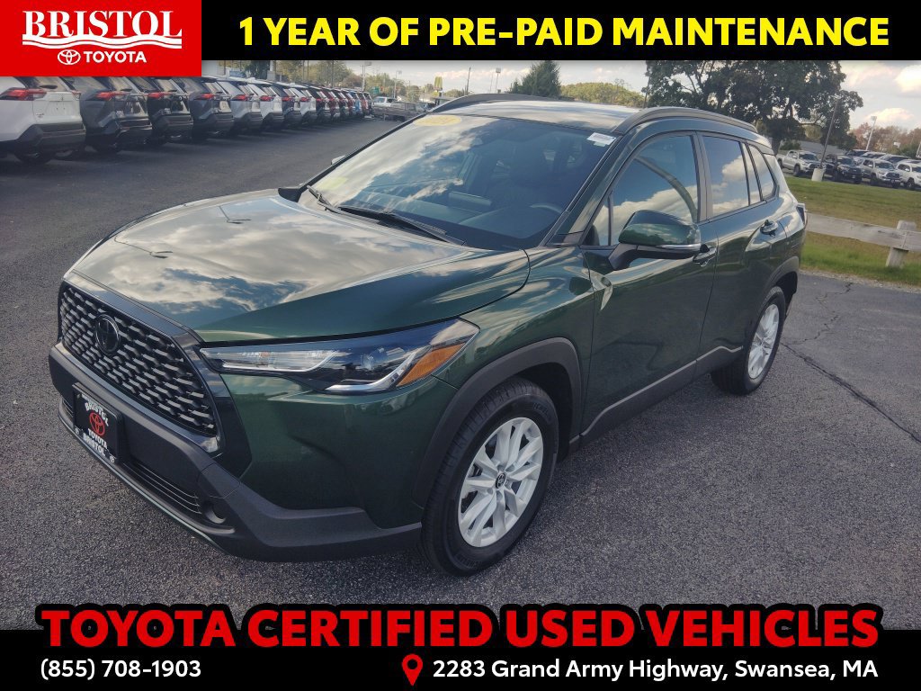 Certified 2024 Toyota Corolla Cross LE w/ Moonroof Package AWD/4WD image 3