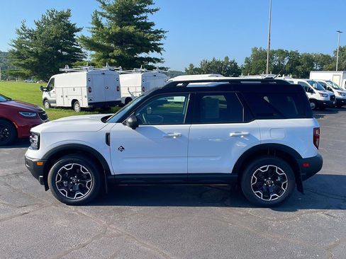 Used 2025 Ford Bronco Sport Outer Banks w/ Outer Banks Tech Package+ AWD/4WD image 2