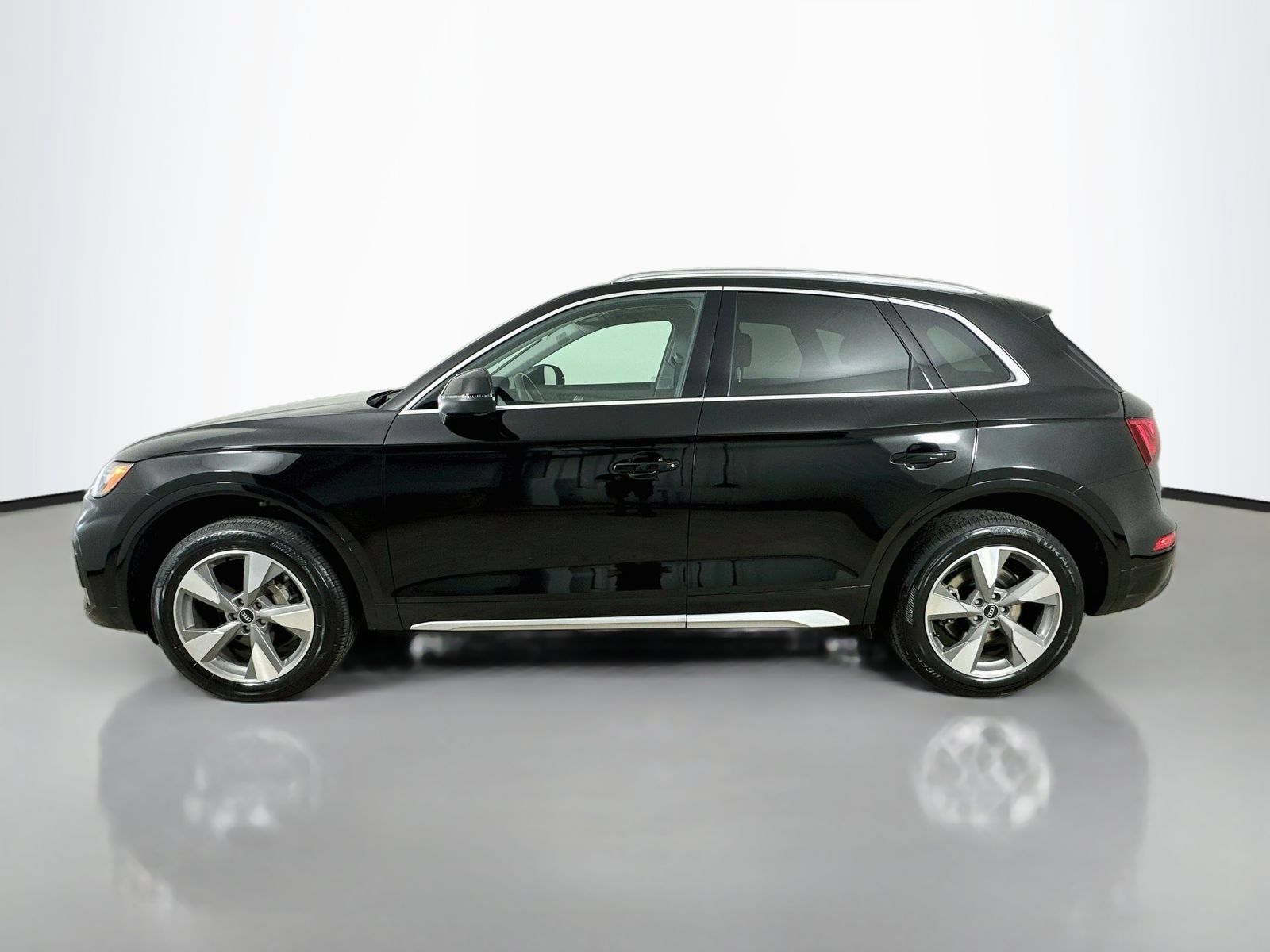 Used 2023 Audi Q5 Premium Plus AWD/4WD image 8