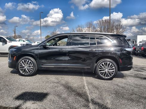 Used 2025 Buick Enclave Avenir w/ Super Cruise Package image 5