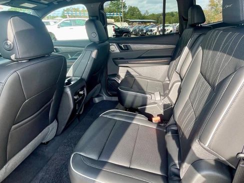 New 2026 Buick Enclave Avenir w/ Super Cruise Package image 15