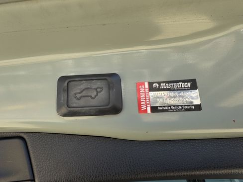 Used 2019 Toyota RAV4 Adventure image 12