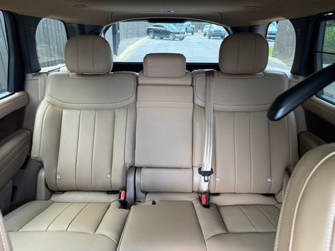 New 2026 Land Rover Range Rover Long Wheelbase SE AWD/4WD image 30