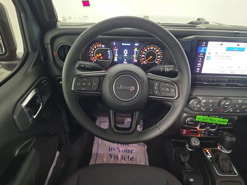 New 2026 Jeep Gladiator Rubicon w/ Safety Group AWD/4WD image 15