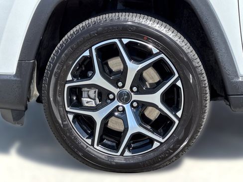 Used 2025 Jeep Compass Limited AWD/4WD image 11