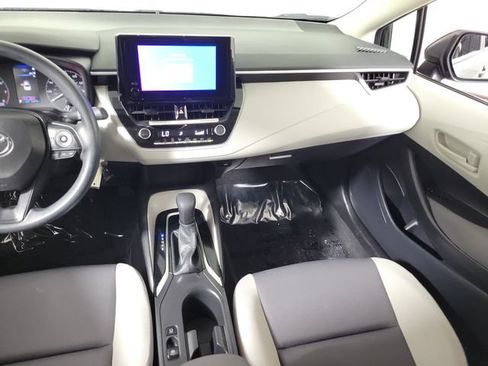 Used 2024 Toyota Corolla LE FWD image 17
