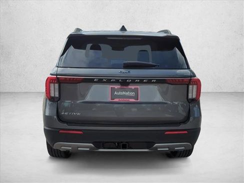 New 2026 Ford Explorer Active w/ Active Comfort Package image 6