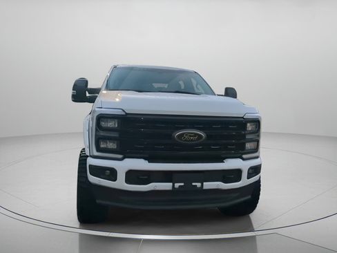 Certified 2024 Ford F250 Lariat w/ Lariat Ultimate Package AWD/4WD image 4