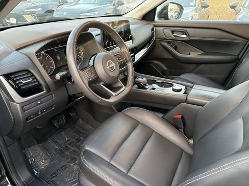 Used 2023 Nissan Rogue SL w/ SL Premium Package image 17