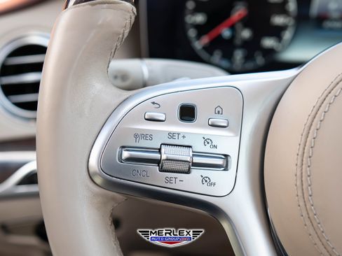 Used 2018 Mercedes-Benz S 560 4MATIC Sedan w/ Premium Package image 24