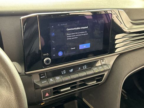 Used 2025 Toyota Camry LE FWD image 16