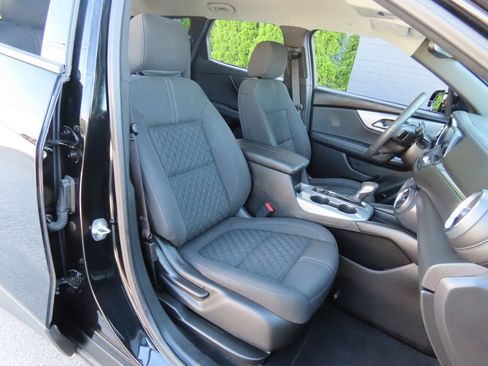 Used 2022 Chevrolet Blazer LT AWD/4WD image 35