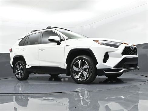 Used 2024 Toyota RAV4 SE w/ Weather & Moonroof Package AWD/4WD image 30