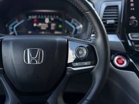 Used 2024 Honda Odyssey Touring image 25