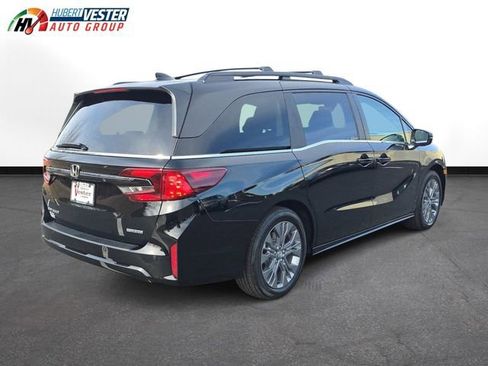 New 2026 Honda Odyssey Touring image 6