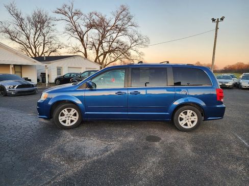 Used 2011 Dodge Grand Caravan Crew w/ Entertainment Group 1 image 7