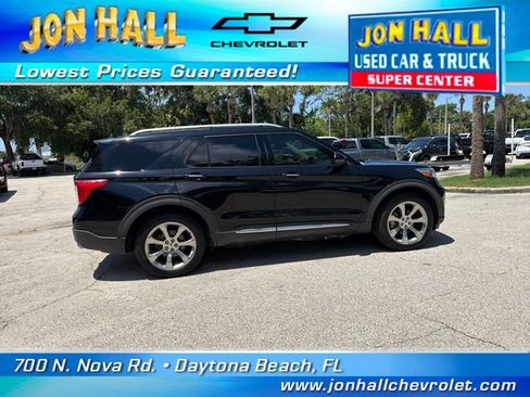 Used 2020 Ford Explorer Platinum w/ Premium Technology Package AWD/4WD image 13