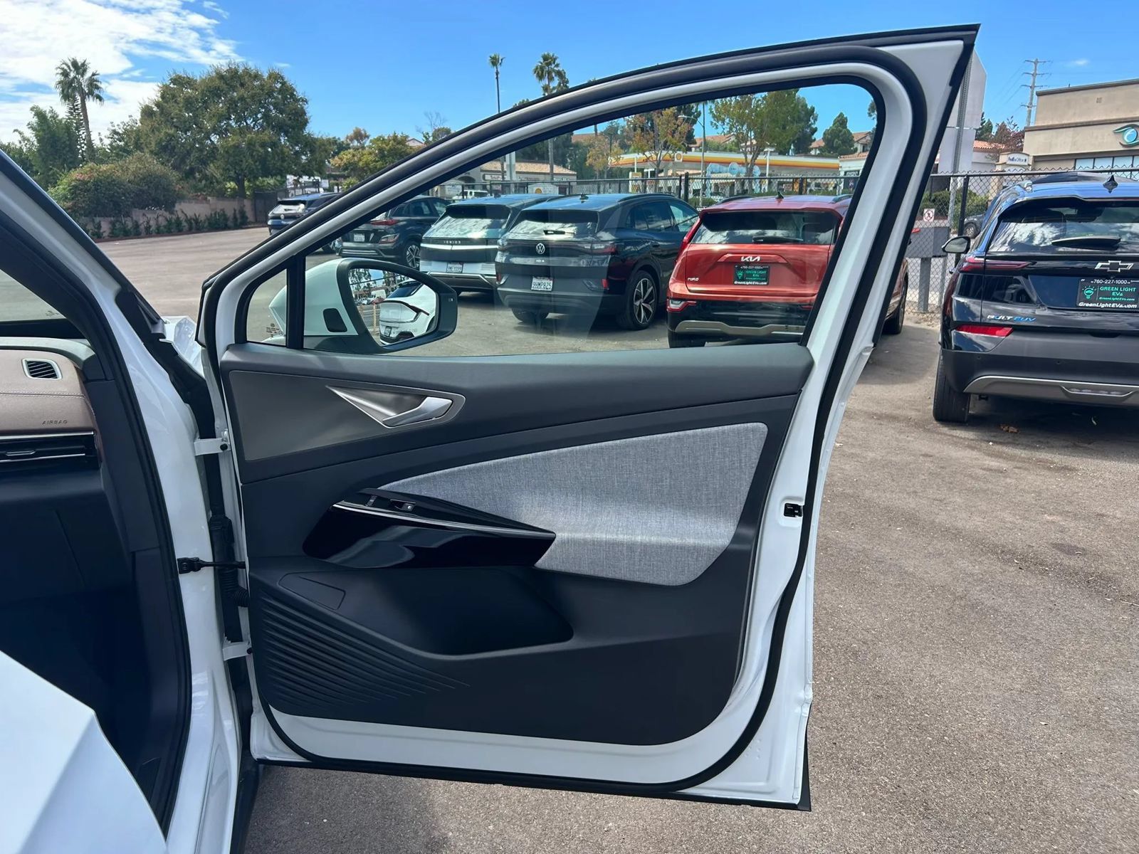 Used 2023 Volkswagen ID.4 Pro RWD image 36
