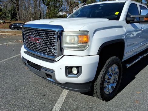 Used 2015 GMC Sierra 3500 Denali w/ Duramax Plus Package image 9