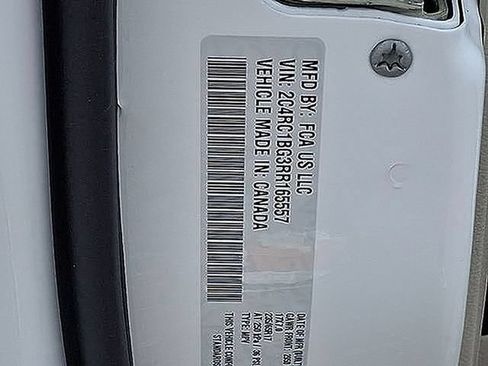 Used 2024 Chrysler Pacifica Touring-L FWD image 29