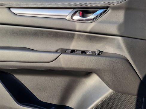 New 2025 MAZDA CX-5 AWD 2.5 S w/ Select Package image 9