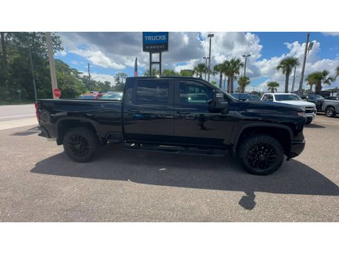 Used 2026 Chevrolet Silverado 2500 LT w/ Trail Boss Package AWD/4WD image 3