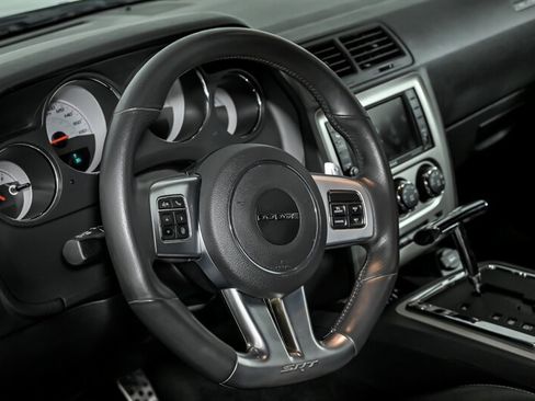 Used 2014 Dodge Challenger SRT8 image 22